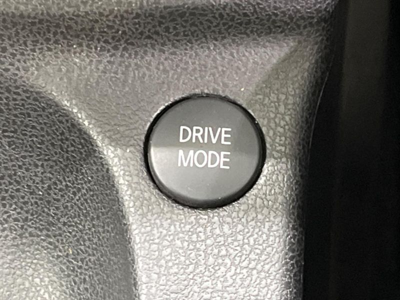 2018 Nissan Note DAA-SNE12 (UW-6aadff6d80901)[19]