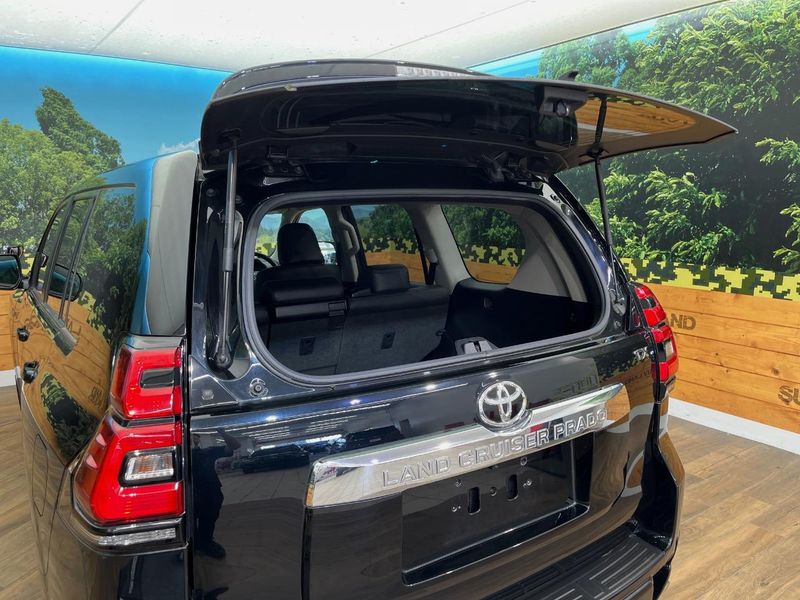 2019 Toyota Land Cruiser Prado CBA-TRJ150W (UW-6aadff7cc982d)[9]