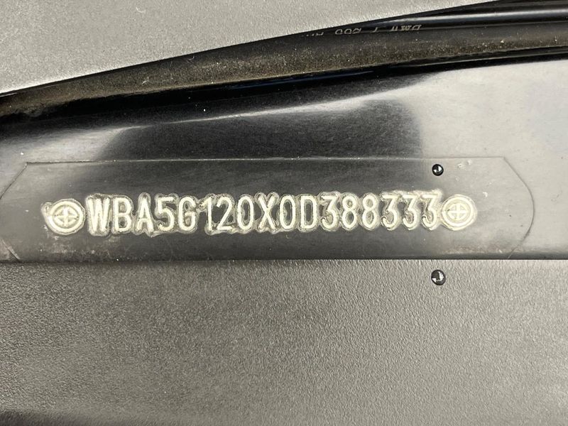 2017 BMW 5 Series DBA-XL20 (UW-6aadffac64362)[1]