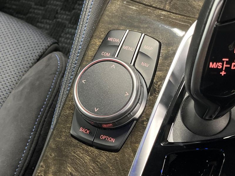 2019 BMW 5 Series DBA-JA20 (UW-6aadffaf0b5a6)[9]