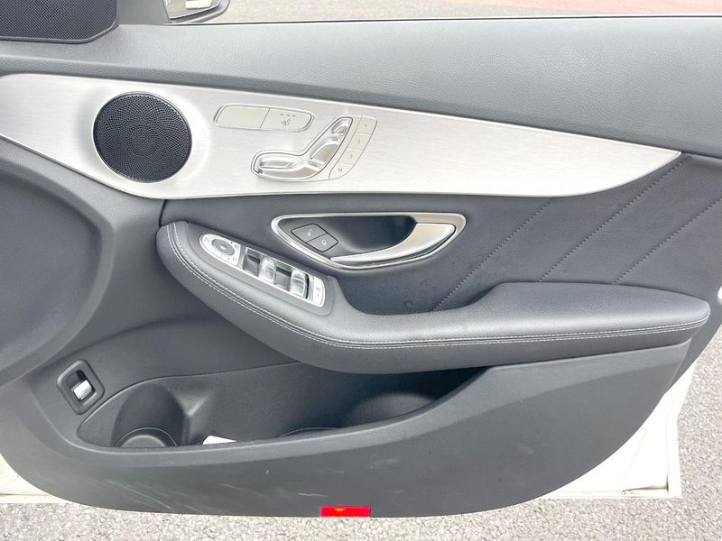 2018 Mercedes Benz C Class DBA-205040C (UW-6aadffb2c48c6)[23]
