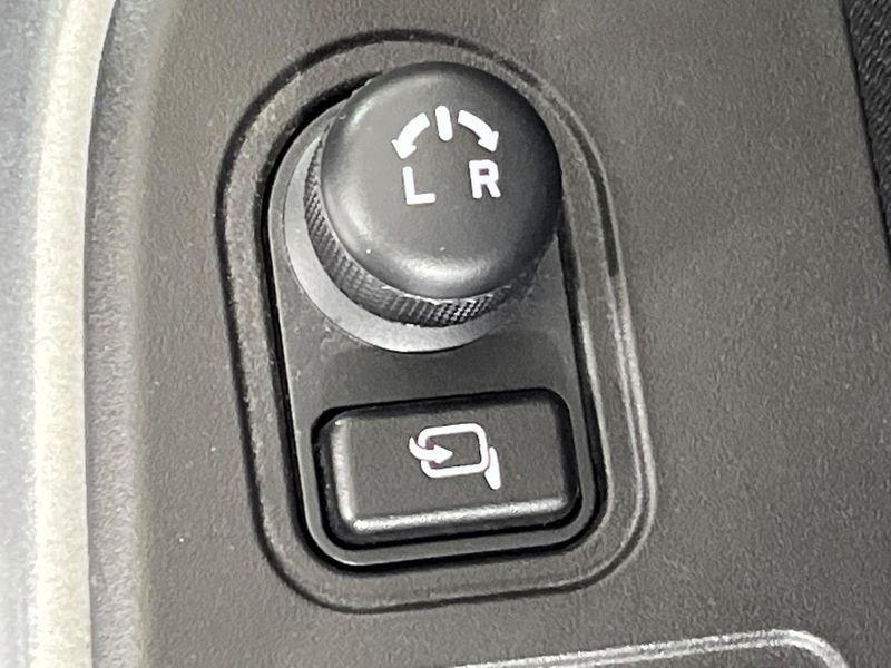 2018 Suzuki Swift DBA-ZD83S (UW-6aadffcf2740b)[11]