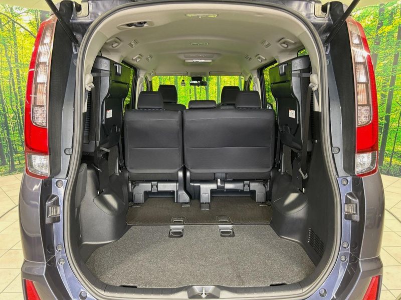 2016 Toyota Noah DBA-ZRR80W (UW-6aadffdc73716)[18]