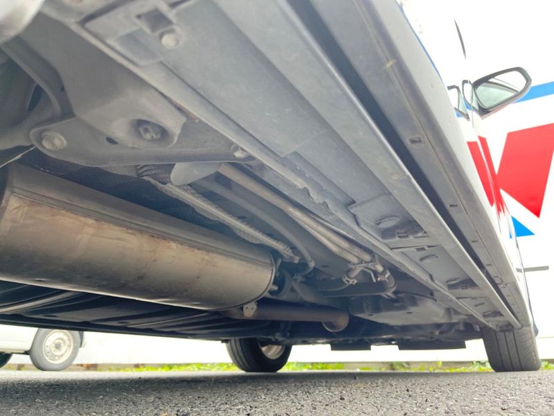 2017 Toyota Voxy DBA-ZRR80W (UW-6aadffe053a0d)[26]