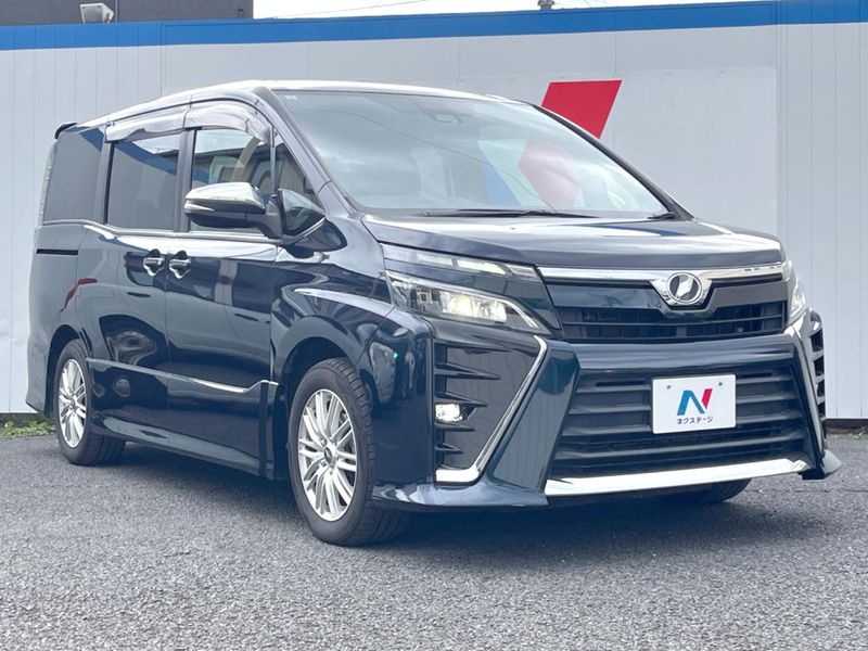 2017 Toyota Voxy DBA-ZRR80W (UW-6aadffe053a0d)[12]