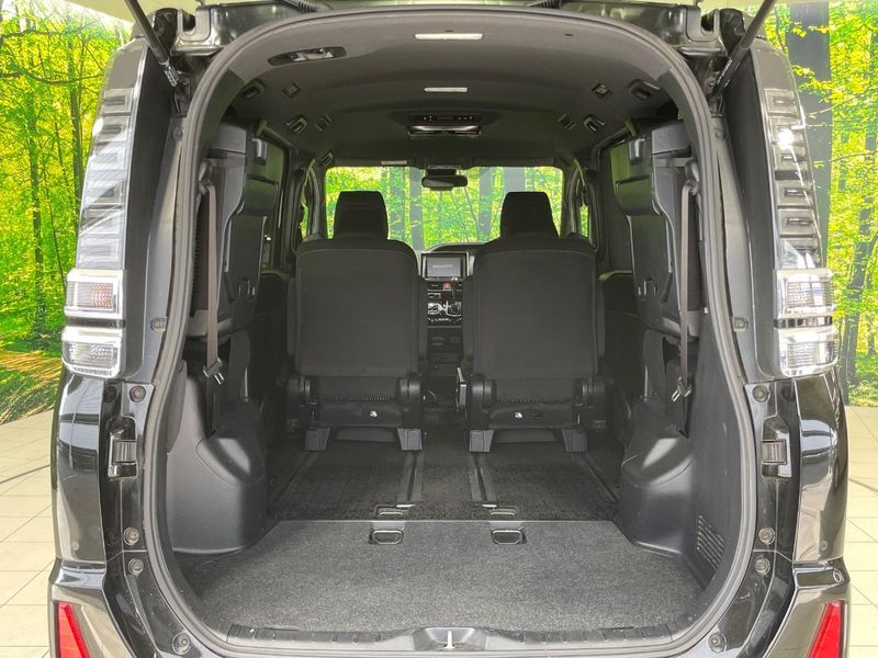 2020 Toyota Voxy 3BA-ZRR80W (UW-6aadffe7ab139)[26]