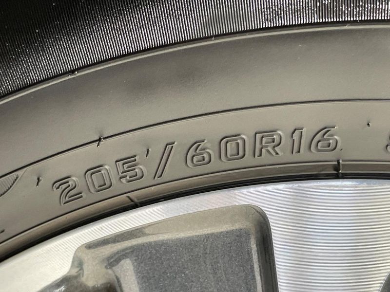 2020 Toyota Voxy 3BA-ZRR80W (UW-6aadffe7ab139)[6]