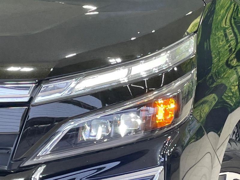 2020 Toyota Voxy 3BA-ZRR80W (UW-6aadffe7ab139)[10]