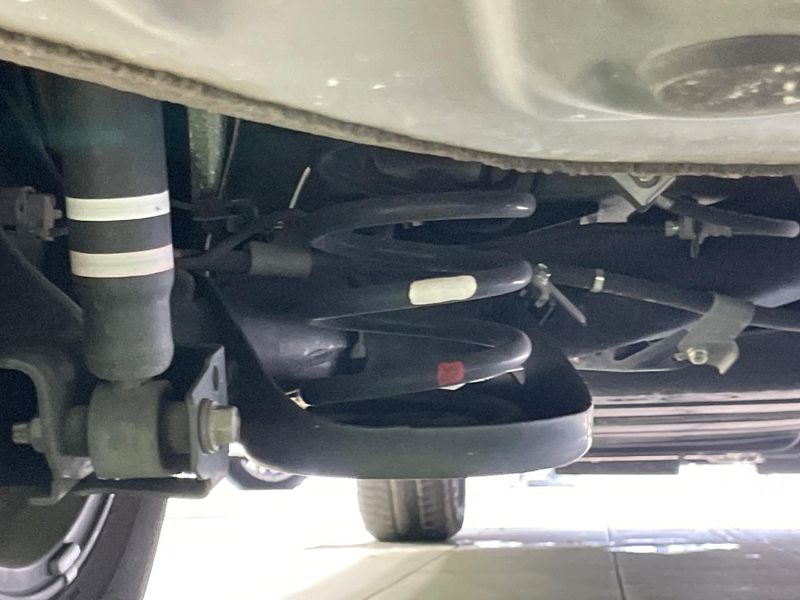 2020 Toyota Voxy 3BA-ZRR80W (UW-6aadffe7ab139)[24]