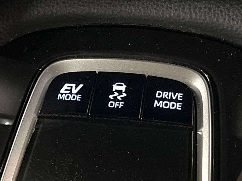 2023 Toyota Corolla Cross 6AA-ZVG11 (UW-6aadfff420ab5)[22]