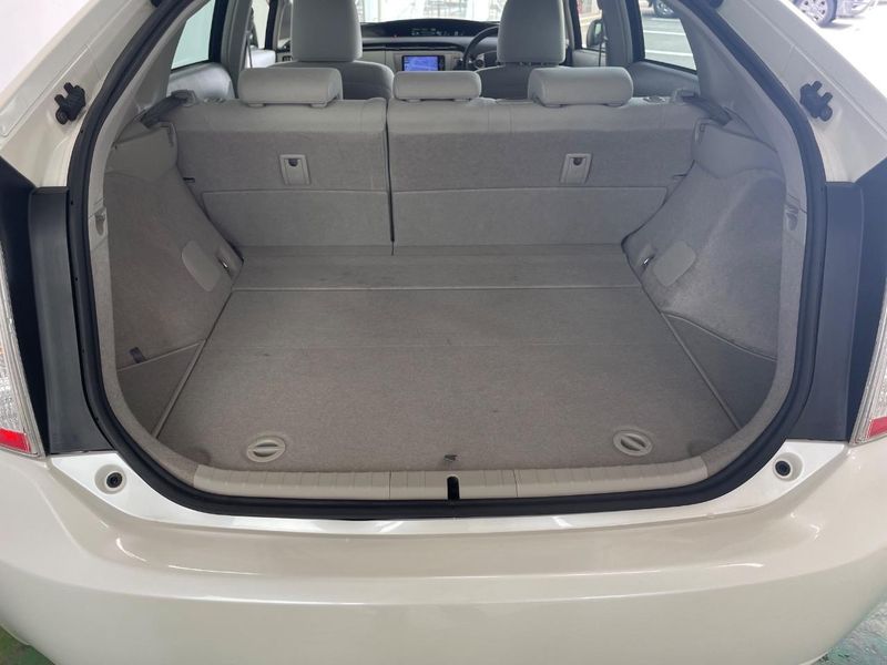 2013 Toyota Prius DAA-ZVW30 (UW-6aae0001ccd48)[20]