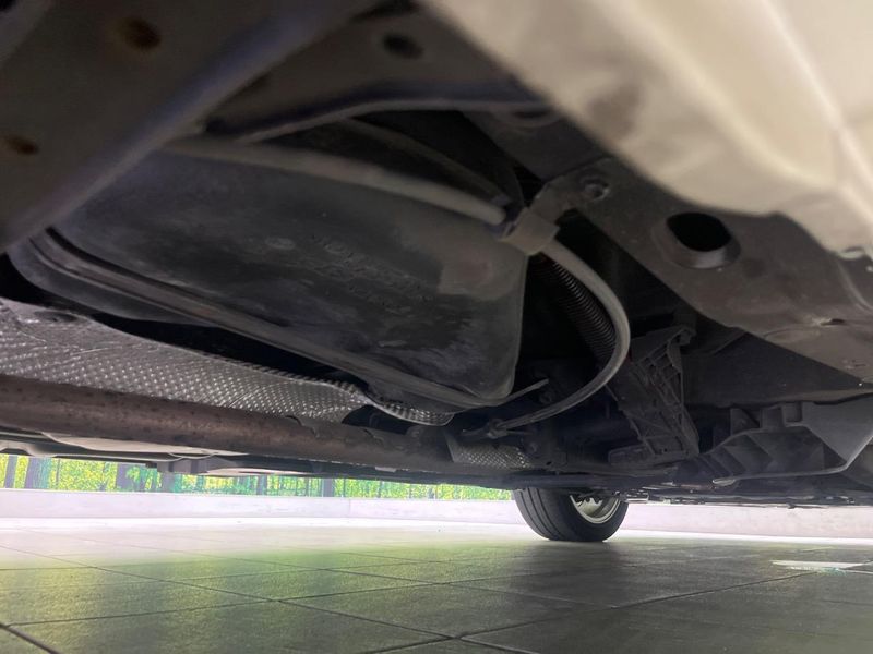 2013 Toyota Prius α DAA-ZVW41W (UW-6aae0006340eb)[27]