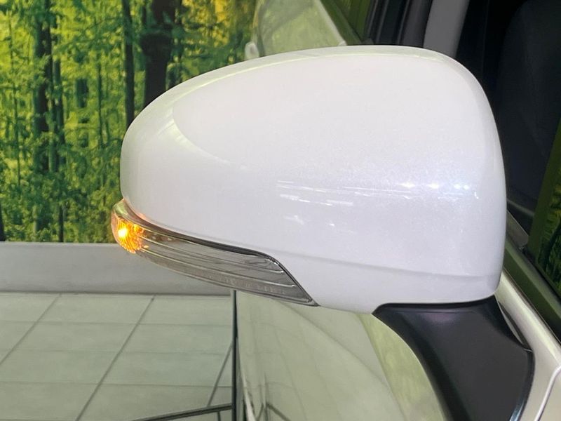 2013 Toyota Prius α DAA-ZVW41W (UW-6aae0006340eb)[20]