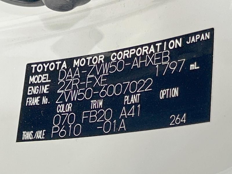 2016 Toyota Prius DAA-ZVW50 (UW-6aae0006ad58d)[1]