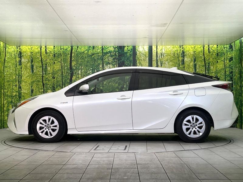 2017 Toyota Prius DAA-ZVW50 (UW-6aae0009790e6)[13]