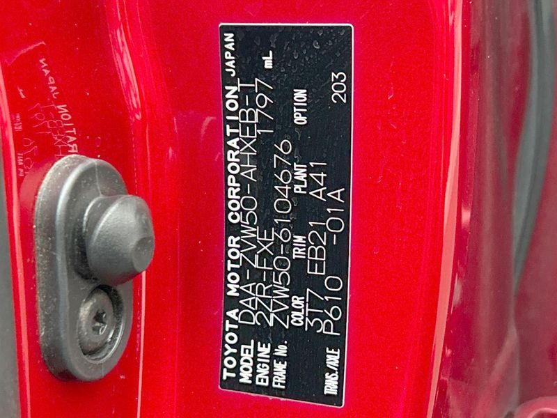 2017 Toyota Prius DAA-ZVW50 (UW-6aae0009a3271)[1]