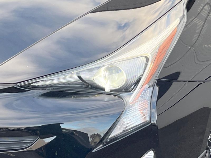2018 Toyota Prius DAA-ZVW50 (UW-6aae000aa1e34)[12]