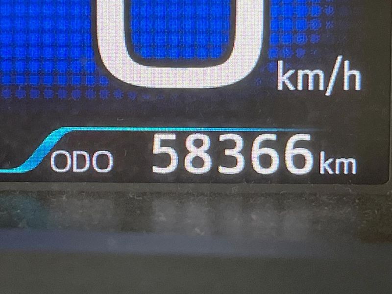 2018 Toyota Prius DAA-ZVW50 (UW-6aae000b29cba)[2]