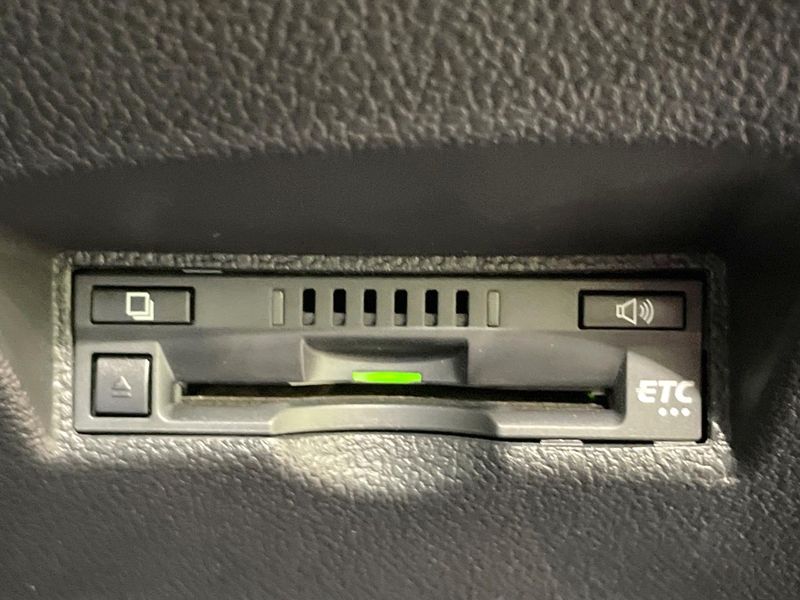 2019 Toyota Prius DAA-ZVW51 (UW-6aae0010d8473)[22]