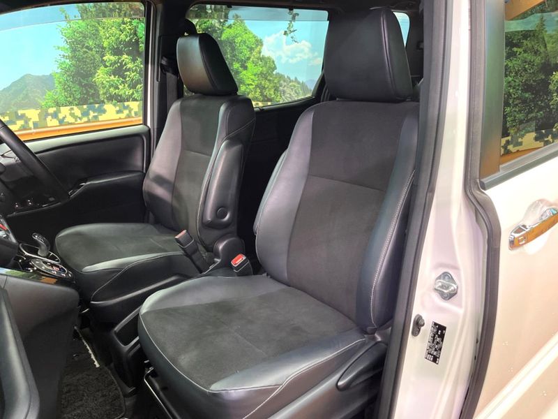 2018 Toyota Noah DAA-ZWR80W (UW-6aae0022a924b)[12]