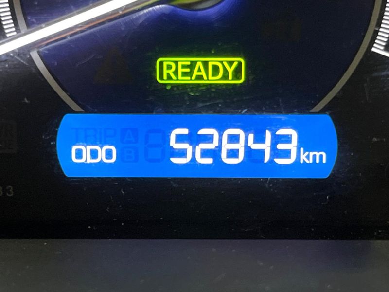 2018 Toyota Noah DAA-ZWR80W (UW-6aae0022a924b)[2]