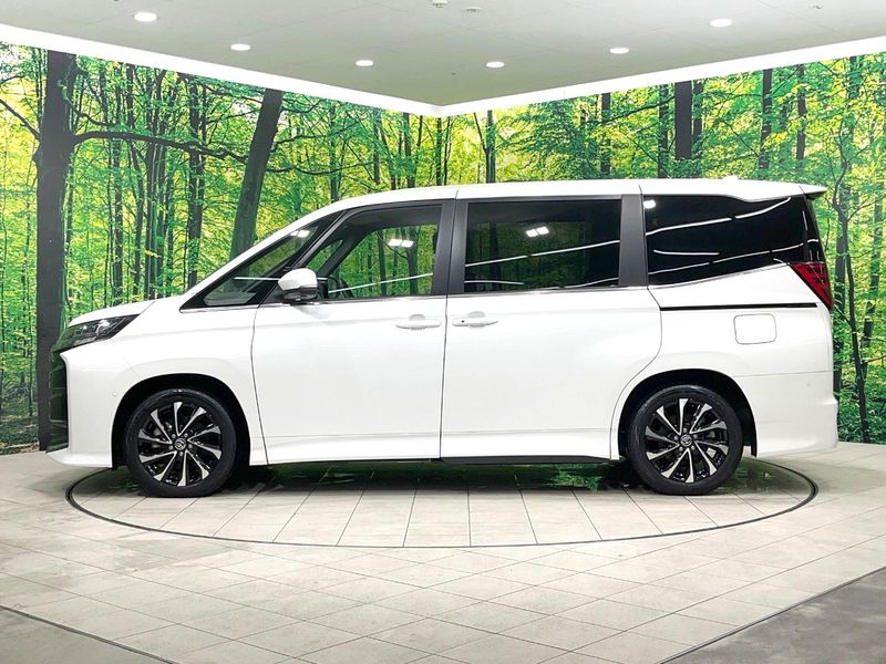 2023 Toyota Noah 6AA-ZWR90W (UW-6aae002d2a36e)[10]