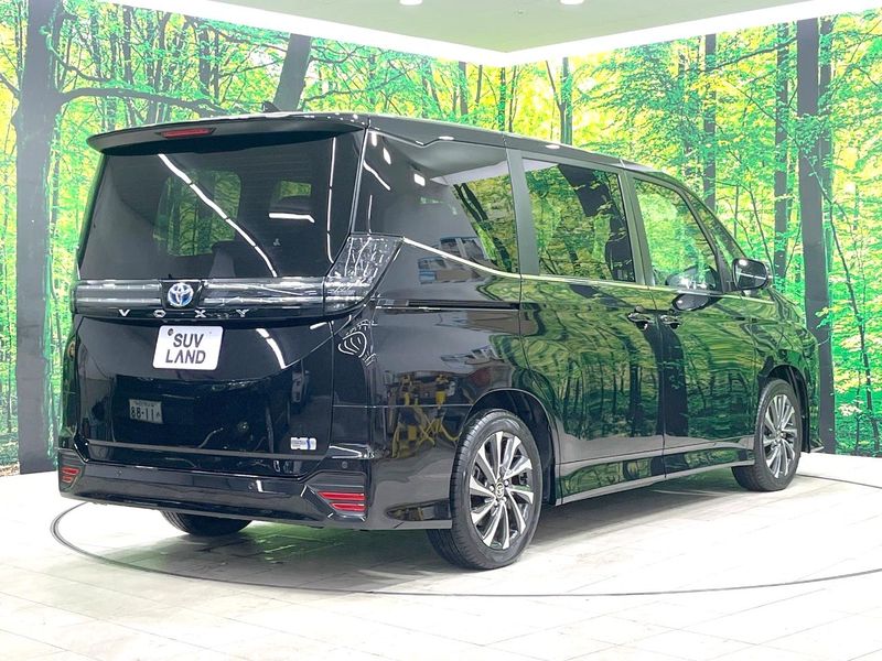 2023 Toyota Voxy 6AA-ZWR90W (UW-6aae002d3f2fa)[13]