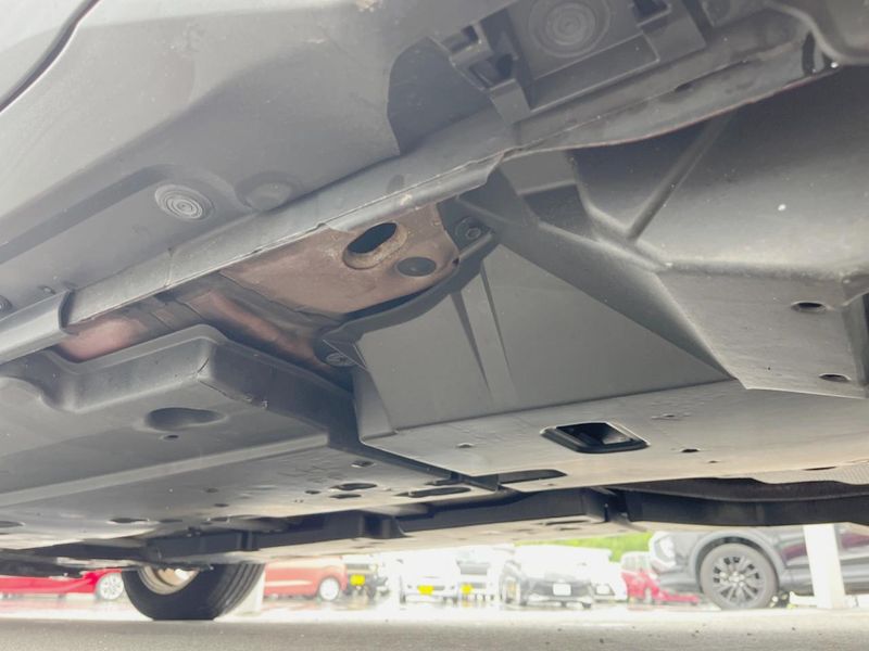 2017 Toyota C-HR DAA-ZYX10 (UW-6aae0039da390)[17]