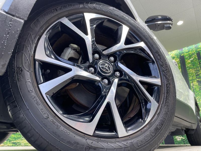 2018 Toyota C-HR DAA-ZYX10 (UW-6aae003dbda43)[15]