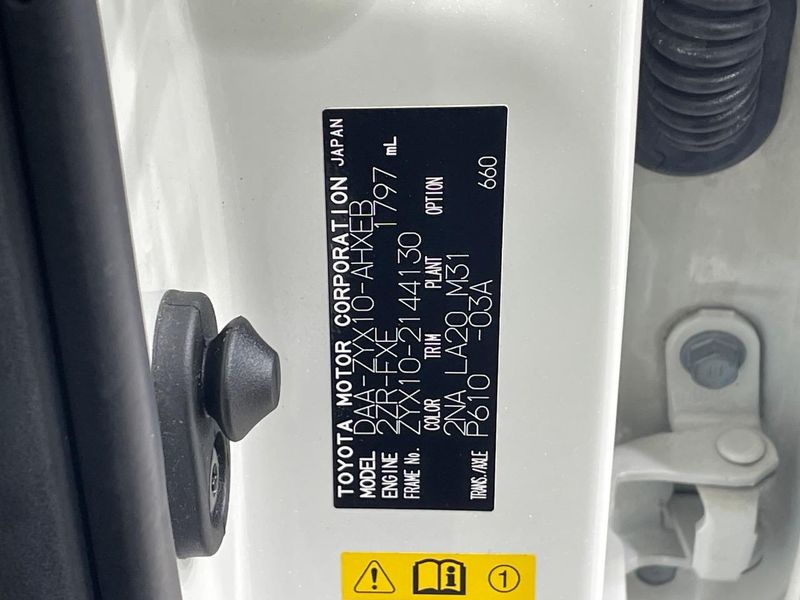 2018 Toyota C-HR DAA-ZYX10 (UW-6aae003dbda43)[1]