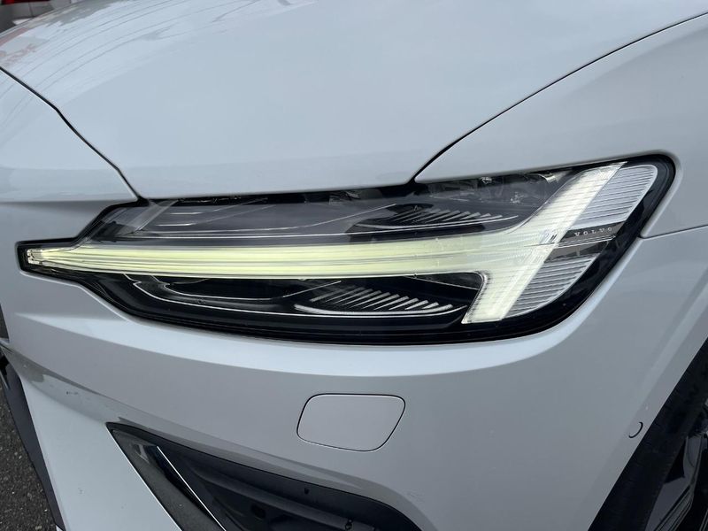 2019 Volvo S60 DBA-ZB420 (UW-6aaf4cf20022b)[18]