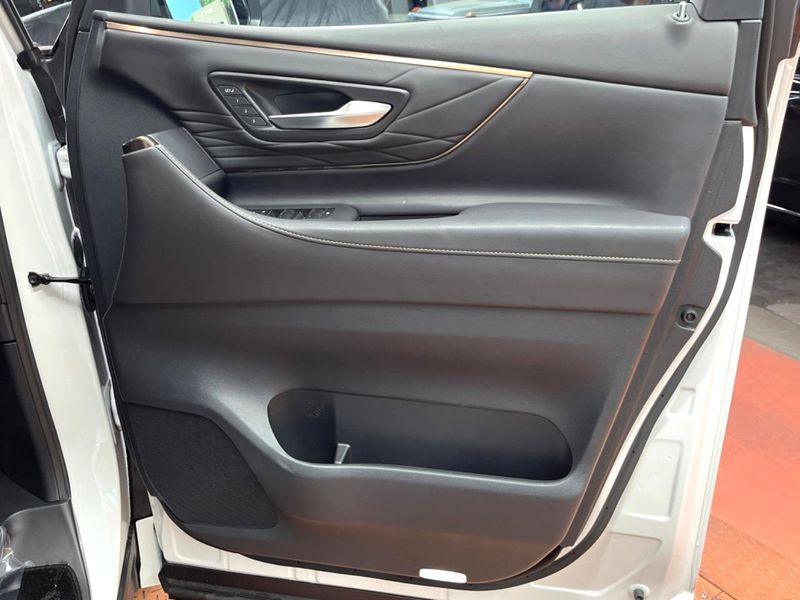 2023 Toyota Vellfire Hybrid 6AA-AAHH40W (UW-6aaf4d0c35012)[24]