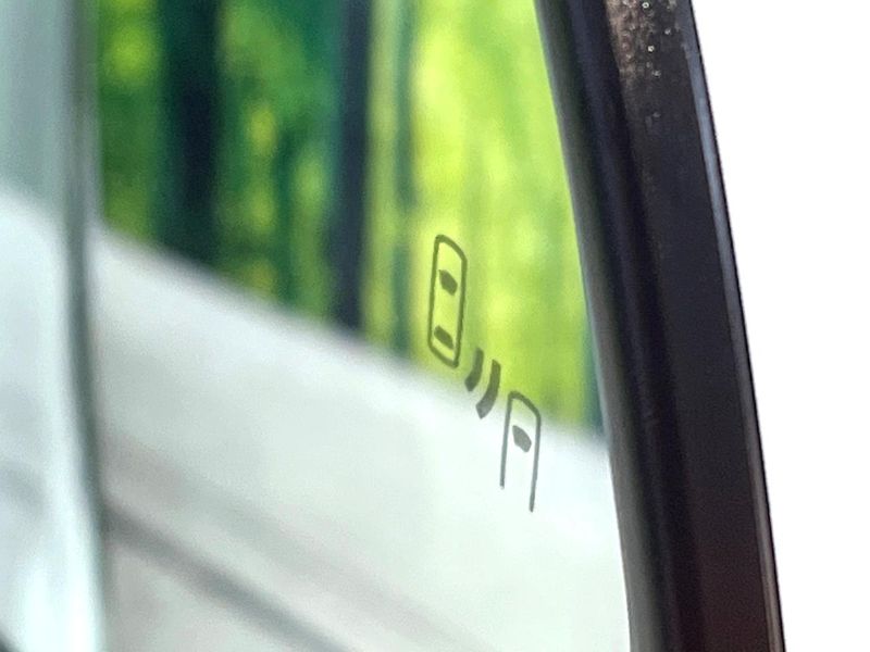2026 Toyota Vellfire Hybrid 6AA-AAHH40W (UW-6aaf4d101b2f6)[19]
