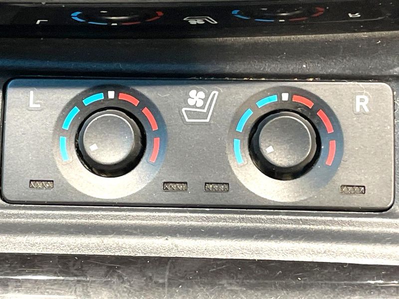2021 Toyota Alphard 3BA-AGH30W (UW-6aaf4d3577054)[25]