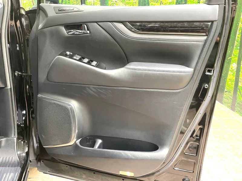 2021 Toyota Alphard 3BA-AGH30W (UW-6aaf4d3577054)[12]