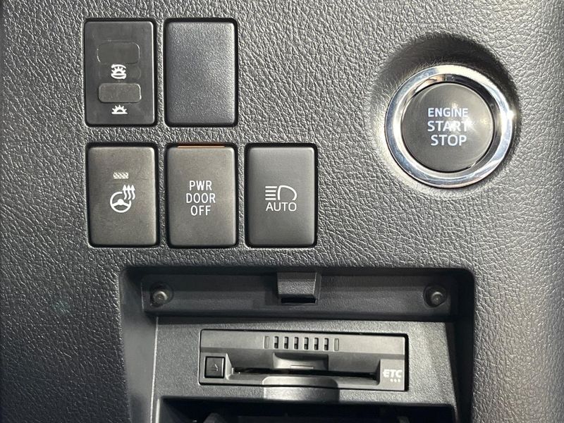 2019 Toyota Alphard DBA-AGH35W (UW-6aaf4d372bdeb)[16]