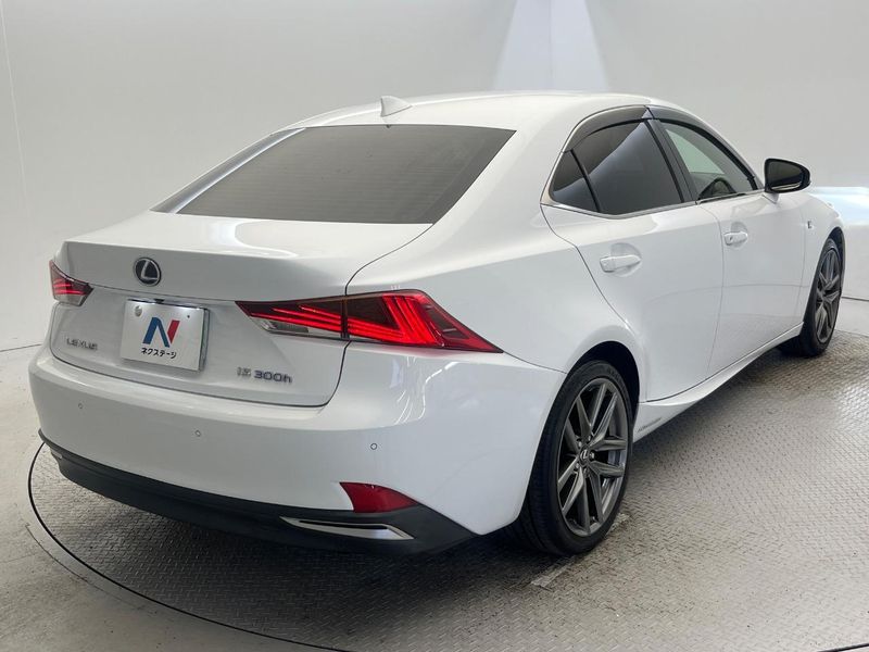 2016 Lexus IS DAA-AVE30 (UW-6aaf4d4a88b4a)[19]