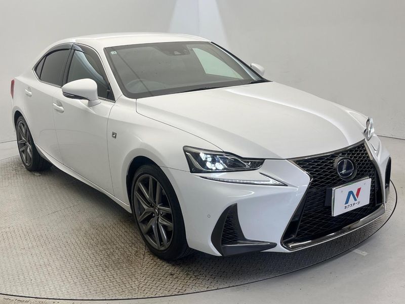 2016 Lexus IS DAA-AVE30 (UW-6aaf4d4a88b4a)[13]