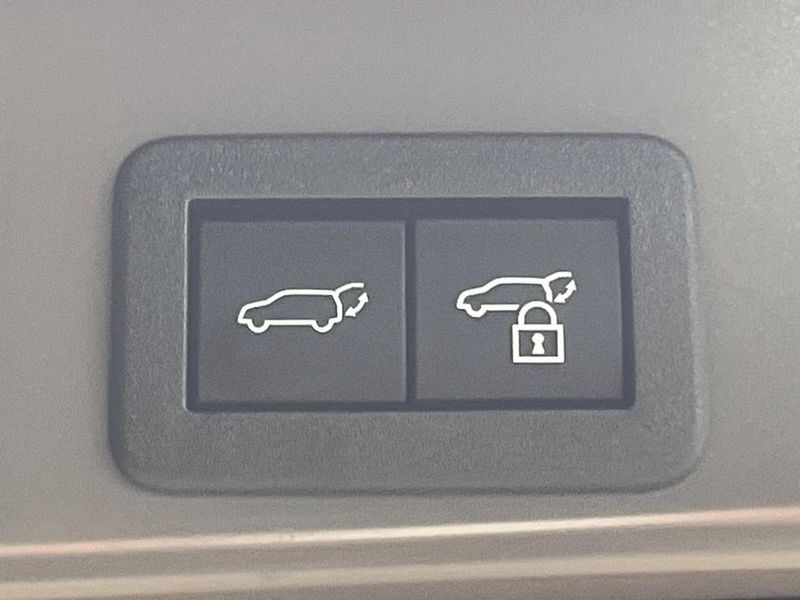 2026 Toyota RAV4 6AA-AXAN64 (UW-6aaf4d5891f31)[28]