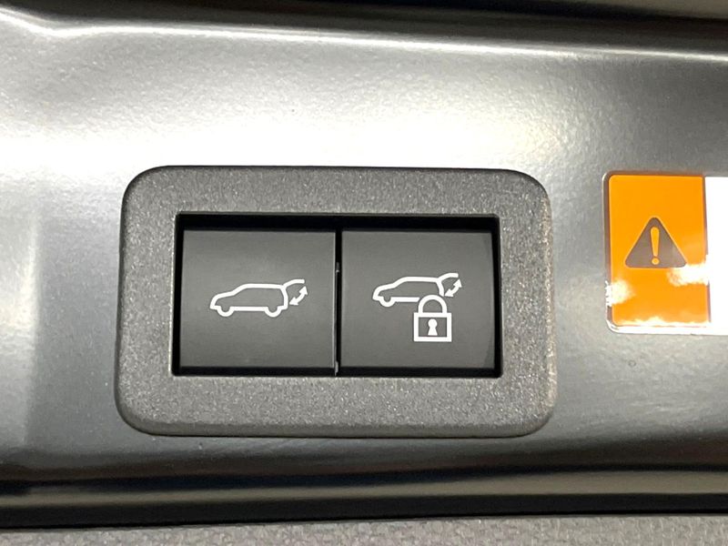 2026 Toyota RAV4 6AA-AXAN64 (UW-6aaf4d5af0663)[11]