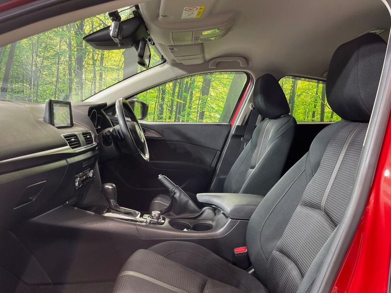 2016 Mazda Axela Sports LDA-BMLFS (UW-6aaf4dbc7c19d)[26]