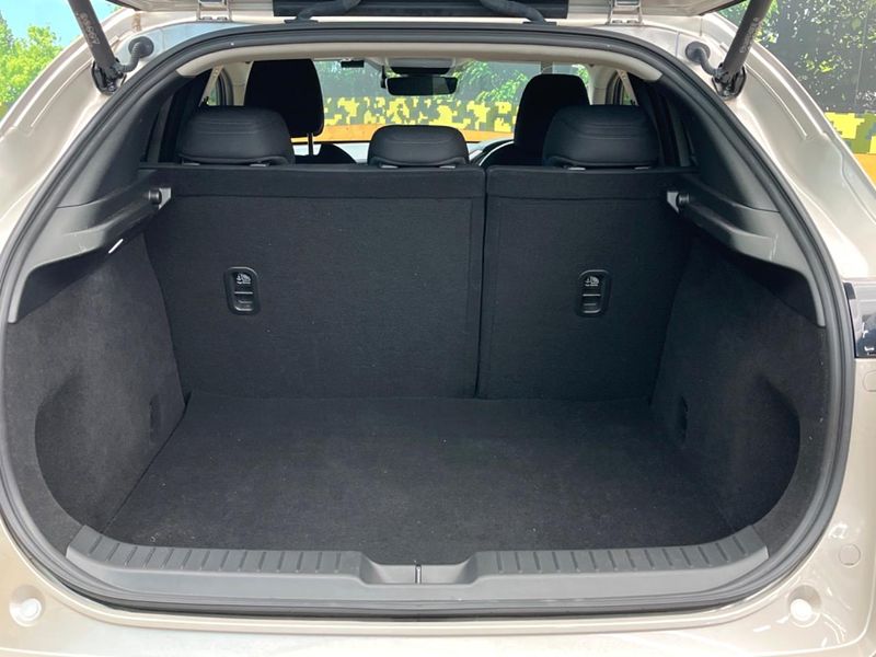 2023 Mazda CX-30 5AA-DMEJ3P (UW-6aaf4de290e64)[29]