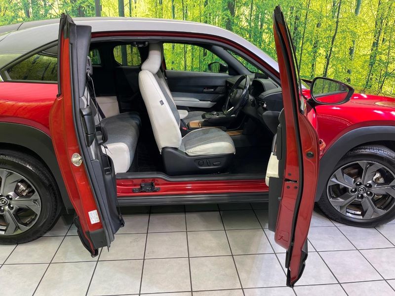 2020 Mazda MX-30 5AA-DREJ3P (UW-6aaf4de77ebe9)[13]