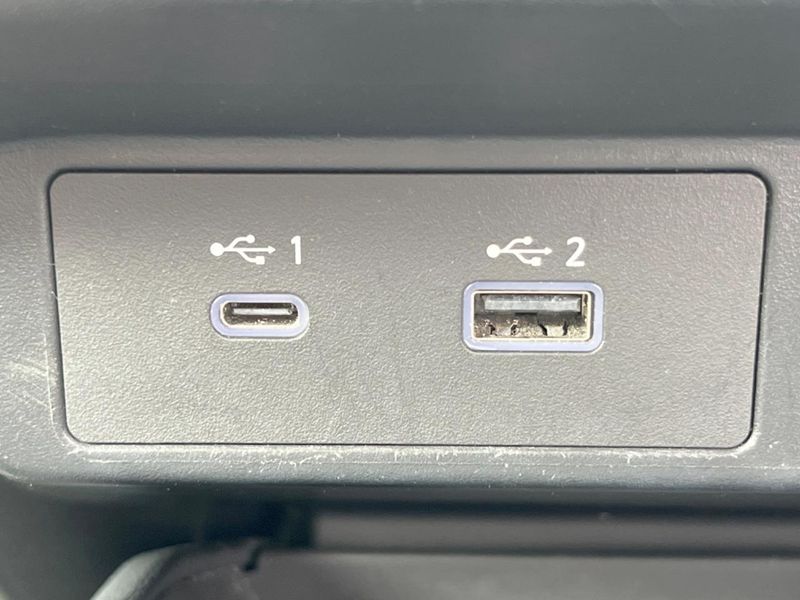 2021 Nissan Note 6AA-E13 (UW-6aaf4def467da)[10]