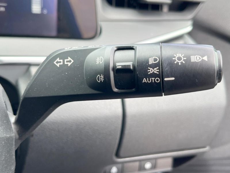 2021 Nissan Note 6AA-E13 (UW-6aaf4def467da)[17]