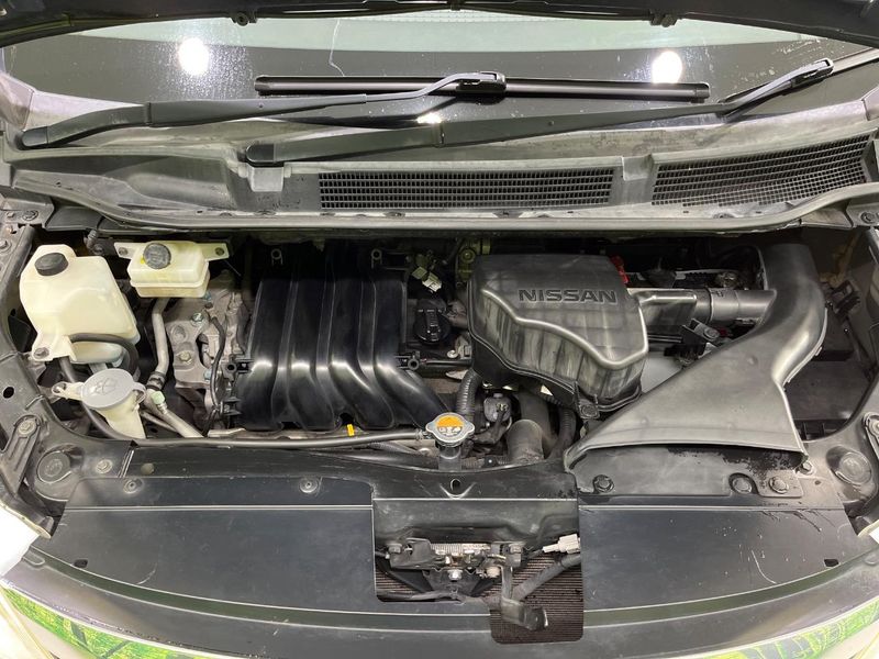 2012 Nissan Serena DBA-FNC26 (UW-6aaf4e00c6f57)[4]