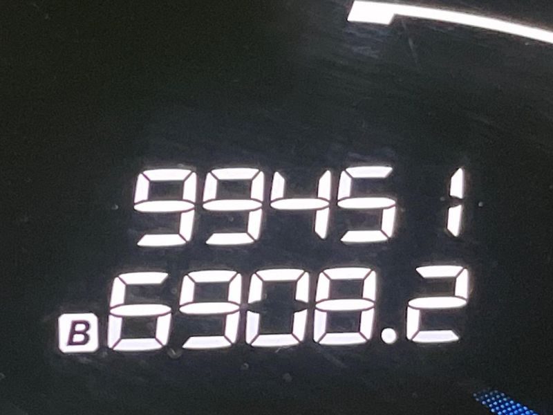 2012 Nissan Serena DBA-FNC26 (UW-6aaf4e00c6f57)[2]