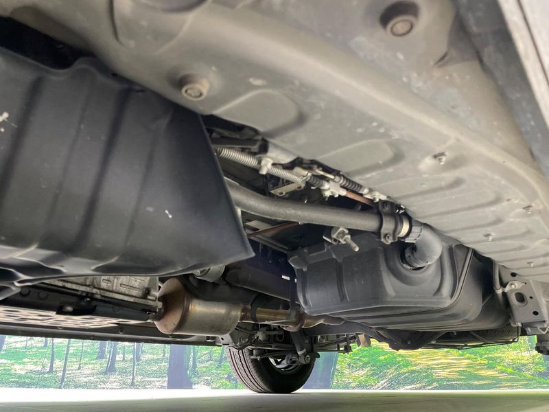 2020 Toyota Hiace Van QDF-GDH211K (UW-6aaf4e0e16fba)[25]