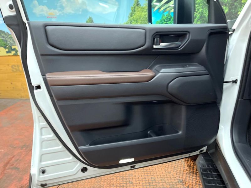 2024 Toyota Land Cruiser 250 3DA-GDJ250W (UW-6aaf4e113829d)[6]