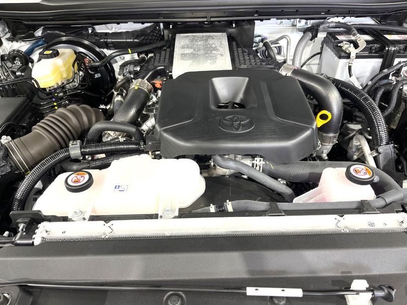 2025 Toyota Land Cruiser 250 3DA-GDJ250W (UW-6aaf4e13a6a62)[4]